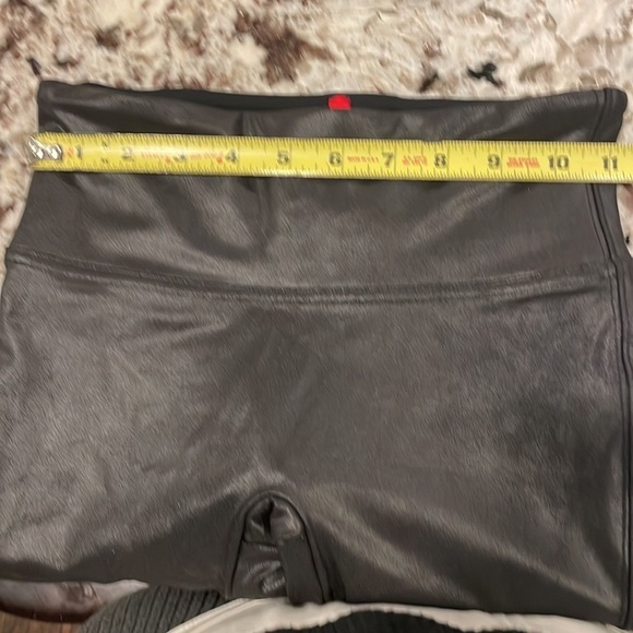 SPANX Faux Leather Leggings XS - Picture 9 of 9